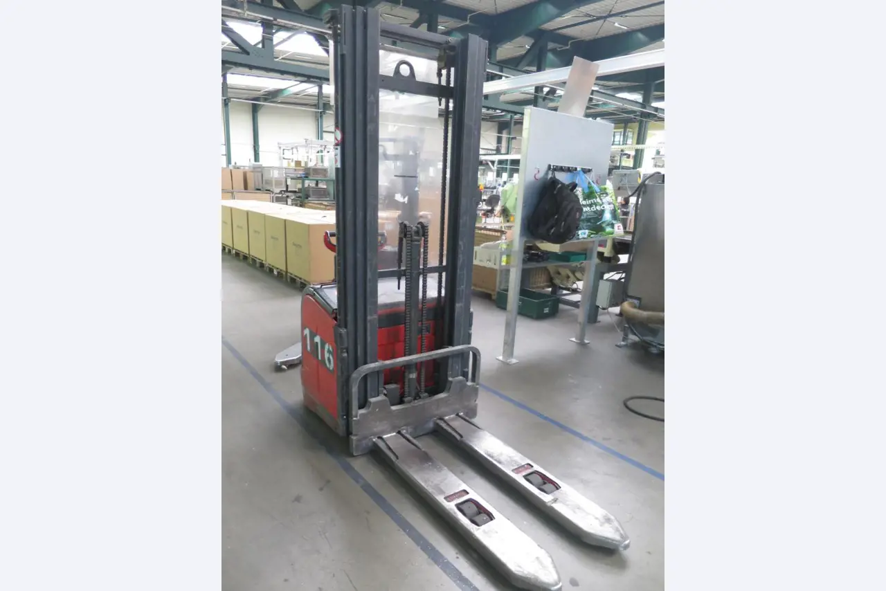 Chapas metálicas e máquinas para trabalhar metais<br><font size="2">Em colaboração com a Hilco Industrial Acquisitions bv</font>-3
