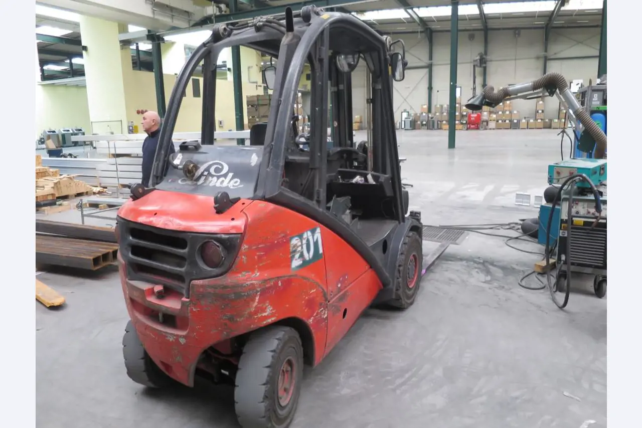 sheetmetal and metalworking machines <br><font size="2">In collaboration with Hilco Industrial Acquisitions bv<br></font>-6