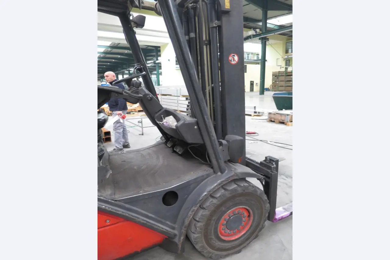 sheetmetal and metalworking machines <br><font size="2">In collaboration with Hilco Industrial Acquisitions bv<br></font>-7