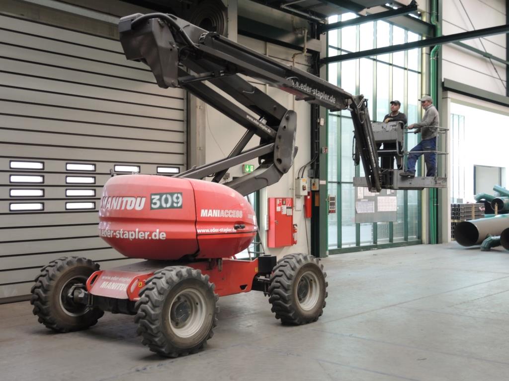 Chapas metálicas e máquinas para trabalhar metais<br><font size="2">Em colaboração com a Hilco Industrial Acquisitions bv</font>-2