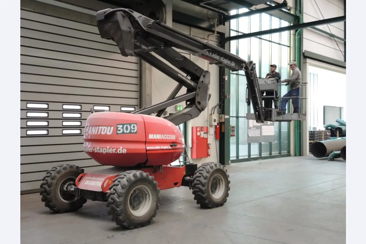 sheetmetal and metalworking machines <br><font size="2">In collaboration with Hilco Industrial Acquisitions bv<br></font>-2