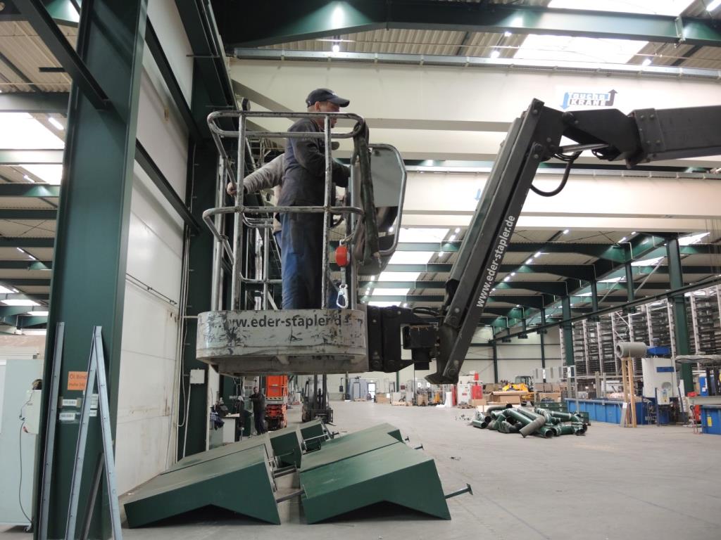 Chapas metálicas e máquinas para trabalhar metais<br><font size="2">Em colaboração com a Hilco Industrial Acquisitions bv</font>-5