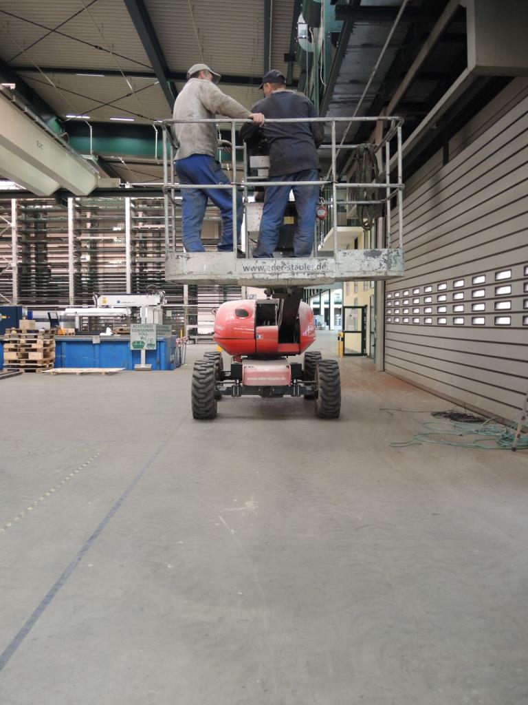 Chapas metálicas e máquinas para trabalhar metais<br><font size="2">Em colaboração com a Hilco Industrial Acquisitions bv</font>-6