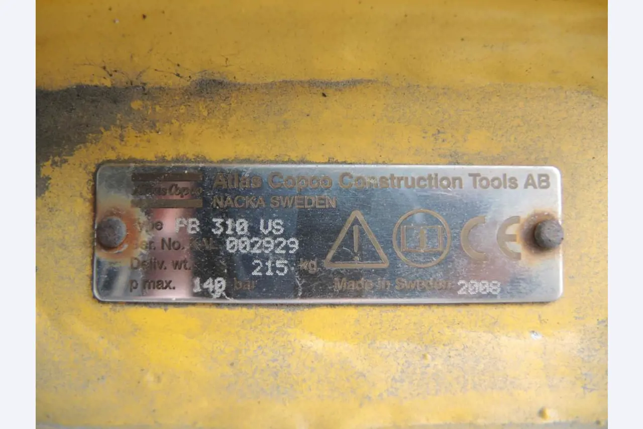 sheetmetal and metalworking machines <br><font size="2">In collaboration with Hilco Industrial Acquisitions bv<br></font>-11