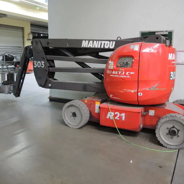 Nacelle élévatrice électrique #500 - Date de sortie ultérieure : 15/12/2018 Manitou AETTJ C 150