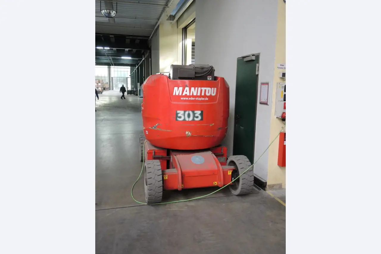 sheetmetal and metalworking machines <br><font size="2">In collaboration with Hilco Industrial Acquisitions bv<br></font>-3