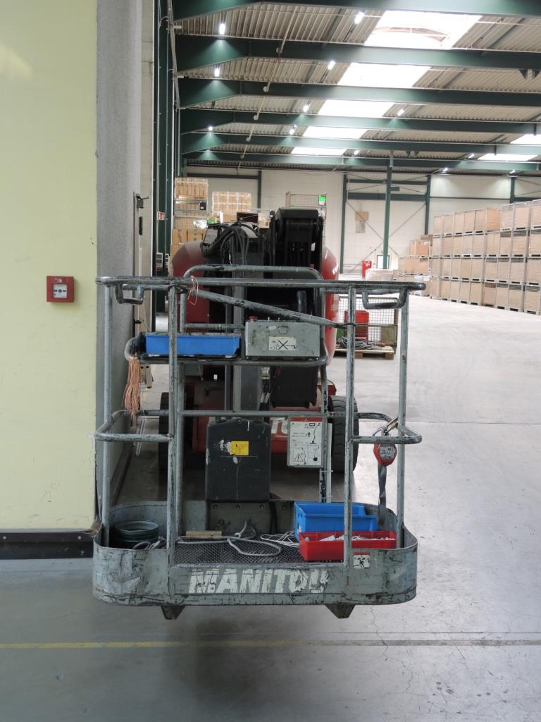 Chapas metálicas e máquinas para trabalhar metais<br><font size="2">Em colaboração com a Hilco Industrial Acquisitions bv</font>-4