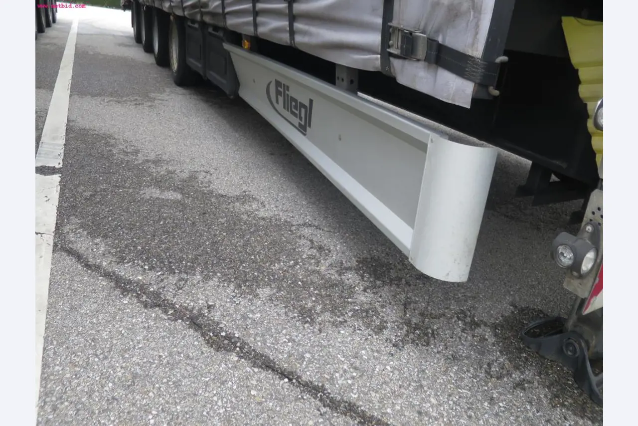 Chapas metálicas e máquinas para trabalhar metais<br><font size="2">Em colaboração com a Hilco Industrial Acquisitions bv</font>-4