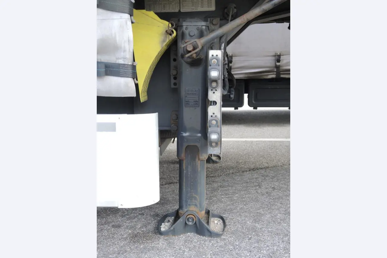 sheetmetal and metalworking machines <br><font size="2">In collaboration with Hilco Industrial Acquisitions bv<br></font>-6