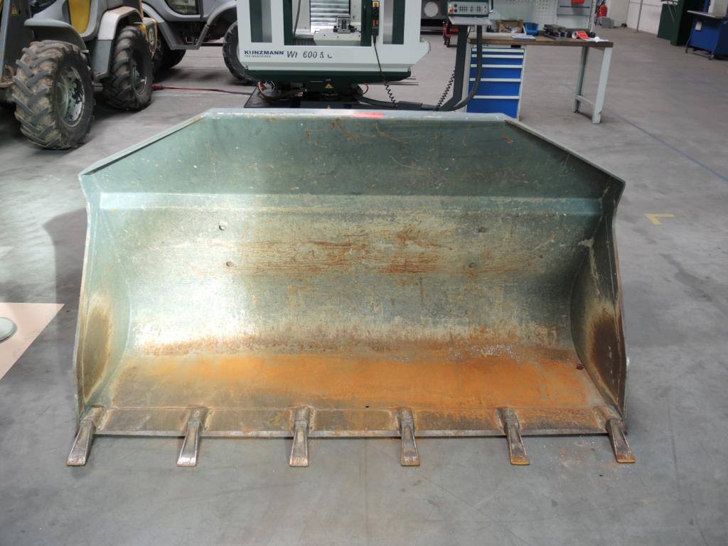 Chapas metálicas e máquinas para trabalhar metais<br><font size="2">Em colaboração com a Hilco Industrial Acquisitions bv</font>-2