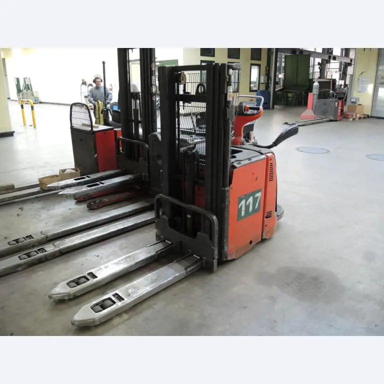 Chapas metálicas e máquinas para trabalhar metais<br><font size="2">Em colaboração com a Hilco Industrial Acquisitions bv</font>-6