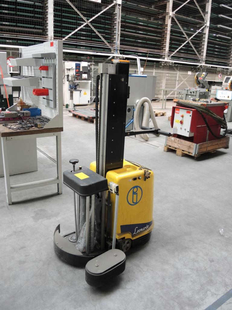 Chapas metálicas e máquinas para trabalhar metais<br><font size="2">Em colaboração com a Hilco Industrial Acquisitions bv</font>-1