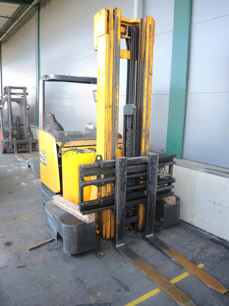 Chapas metálicas e máquinas para trabalhar metais<br><font size="2">Em colaboração com a Hilco Industrial Acquisitions bv</font>-1