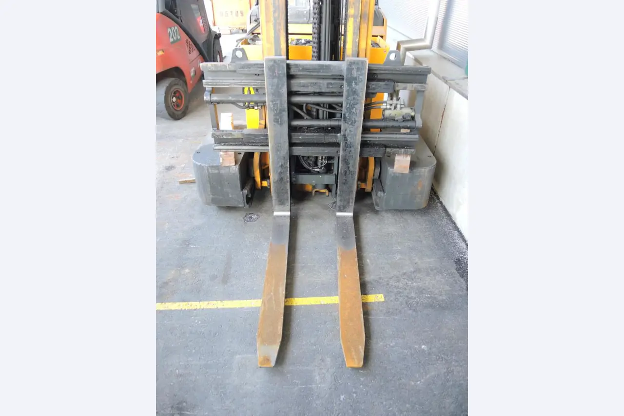 Plaat- en metaalbewerkingsmachines<br><font size="2">In samenwerking met Hilco Industrial Acquisitions bv</font>-4