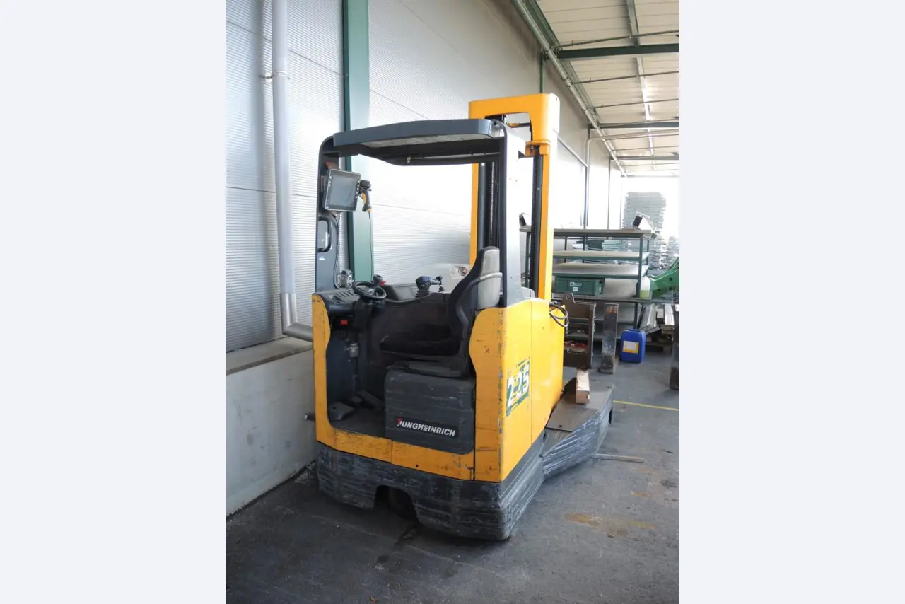 Plaat- en metaalbewerkingsmachines<br><font size="2">In samenwerking met Hilco Industrial Acquisitions bv</font>-5