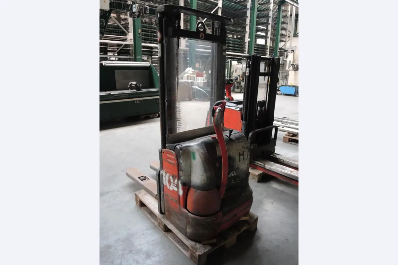 Plaat- en metaalbewerkingsmachines<br><font size="2">In samenwerking met Hilco Industrial Acquisitions bv</font>-4
