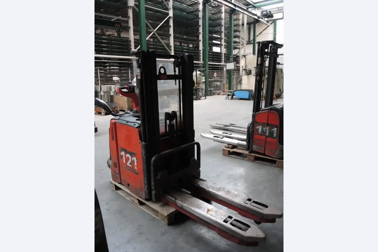 Chapas metálicas e máquinas para trabalhar metais<br><font size="2">Em colaboração com a Hilco Industrial Acquisitions bv</font>-1