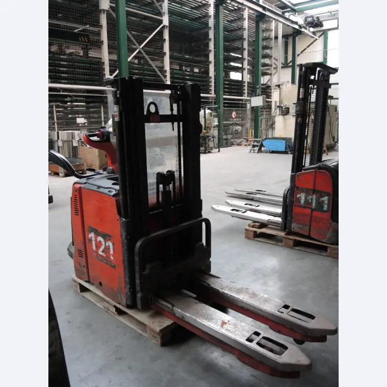 Chapas metálicas e máquinas para trabalhar metais<br><font size="2">Em colaboração com a Hilco Industrial Acquisitions bv</font>-1