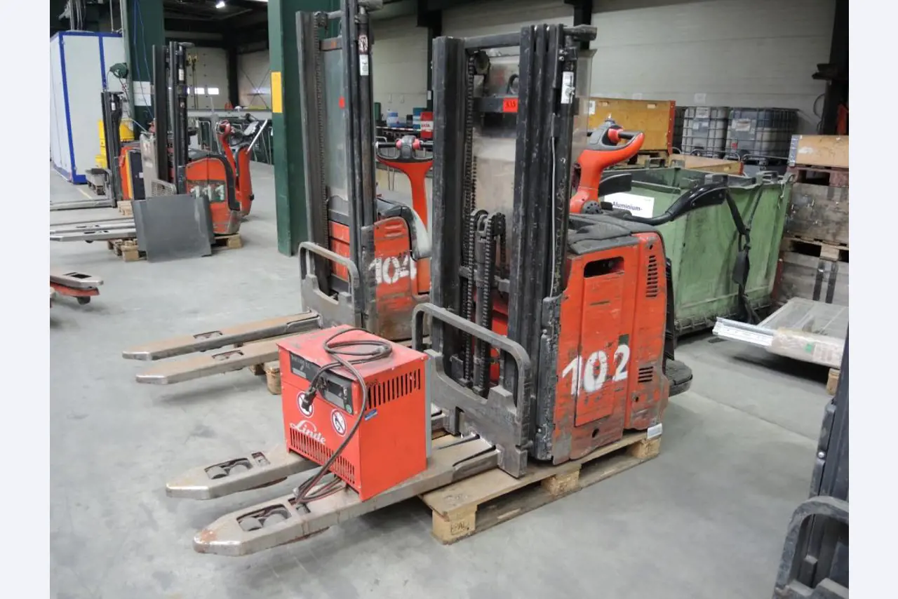 sheetmetal and metalworking machines <br><font size="2">In collaboration with Hilco Industrial Acquisitions bv<br></font>-1