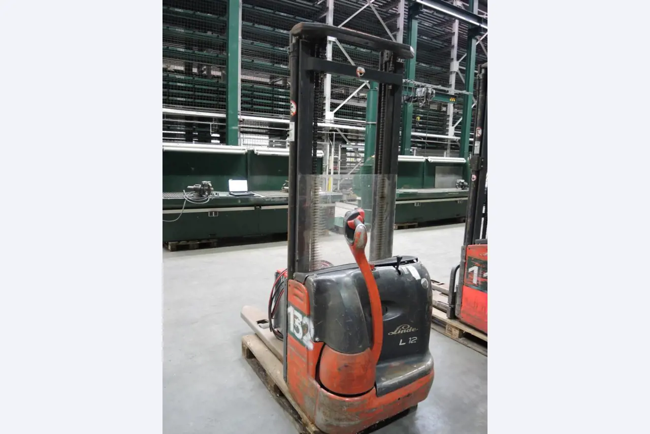 sheetmetal and metalworking machines <br><font size="2">In collaboration with Hilco Industrial Acquisitions bv<br></font>-3