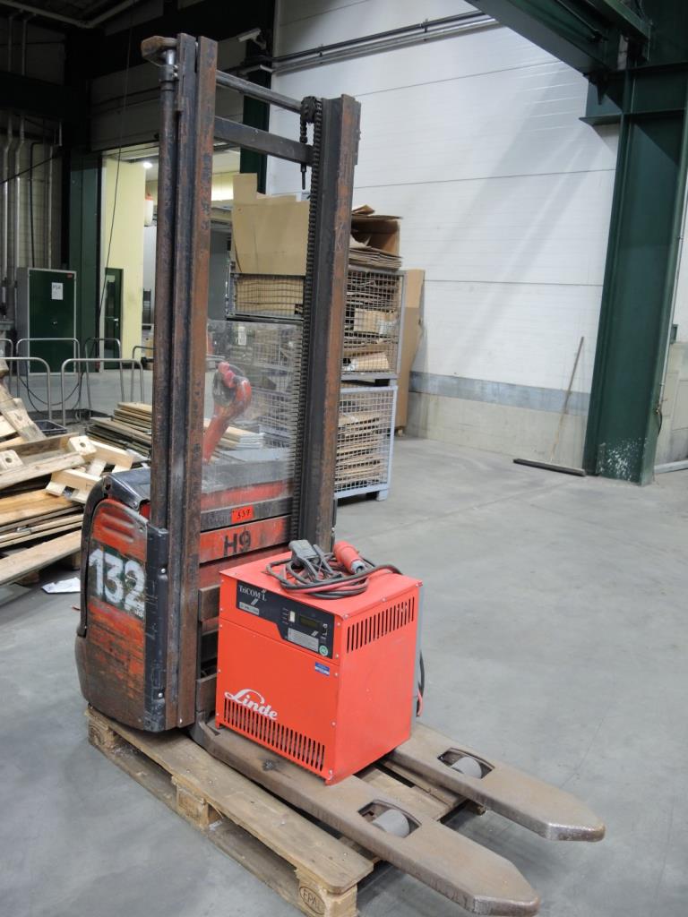 Chapas metálicas e máquinas para trabalhar metais<br><font size="2">Em colaboração com a Hilco Industrial Acquisitions bv</font>-4