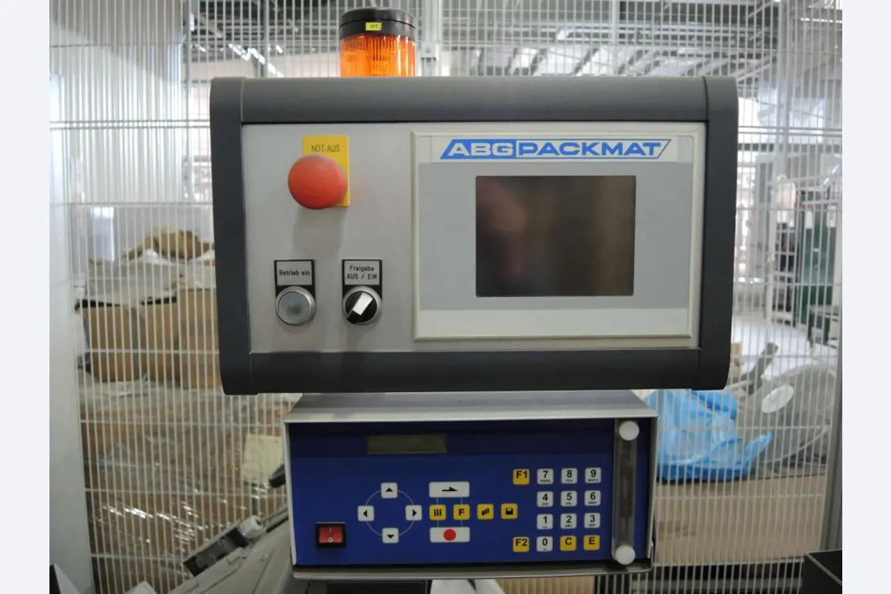 sheetmetal and metalworking machines <br><font size="2">In collaboration with Hilco Industrial Acquisitions bv<br></font>-10