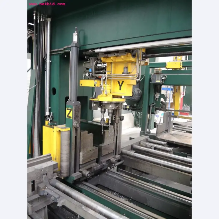 Chapas metálicas e máquinas para trabalhar metais<br><font size="2">Em colaboração com a Hilco Industrial Acquisitions bv</font>-14