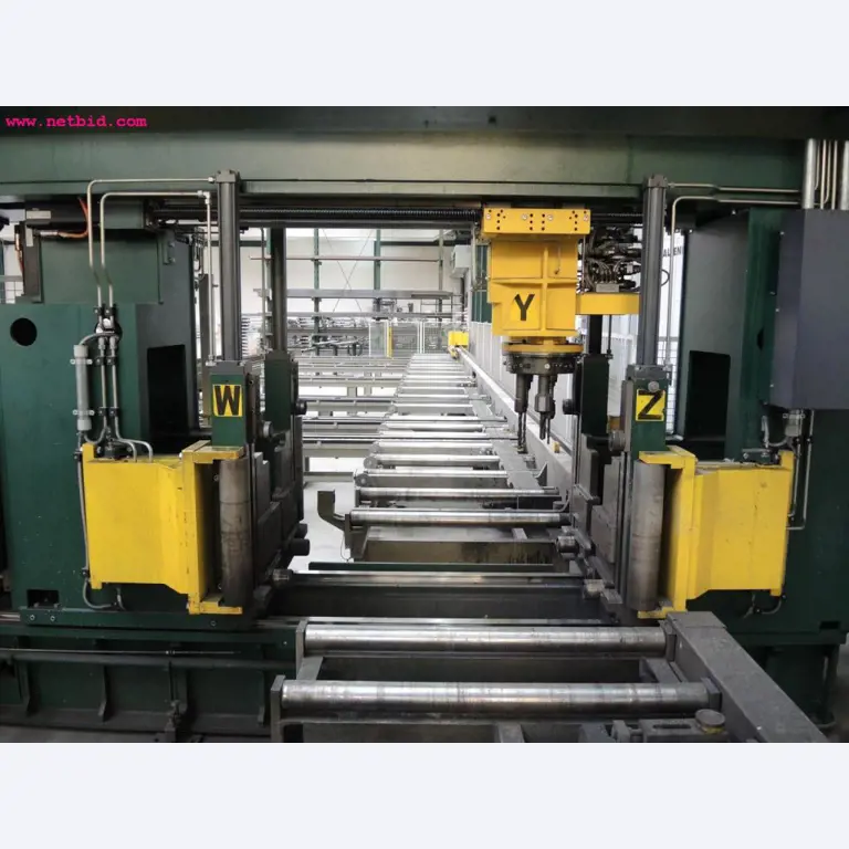 Chapas metálicas e máquinas para trabalhar metais<br><font size="2">Em colaboração com a Hilco Industrial Acquisitions bv</font>-17