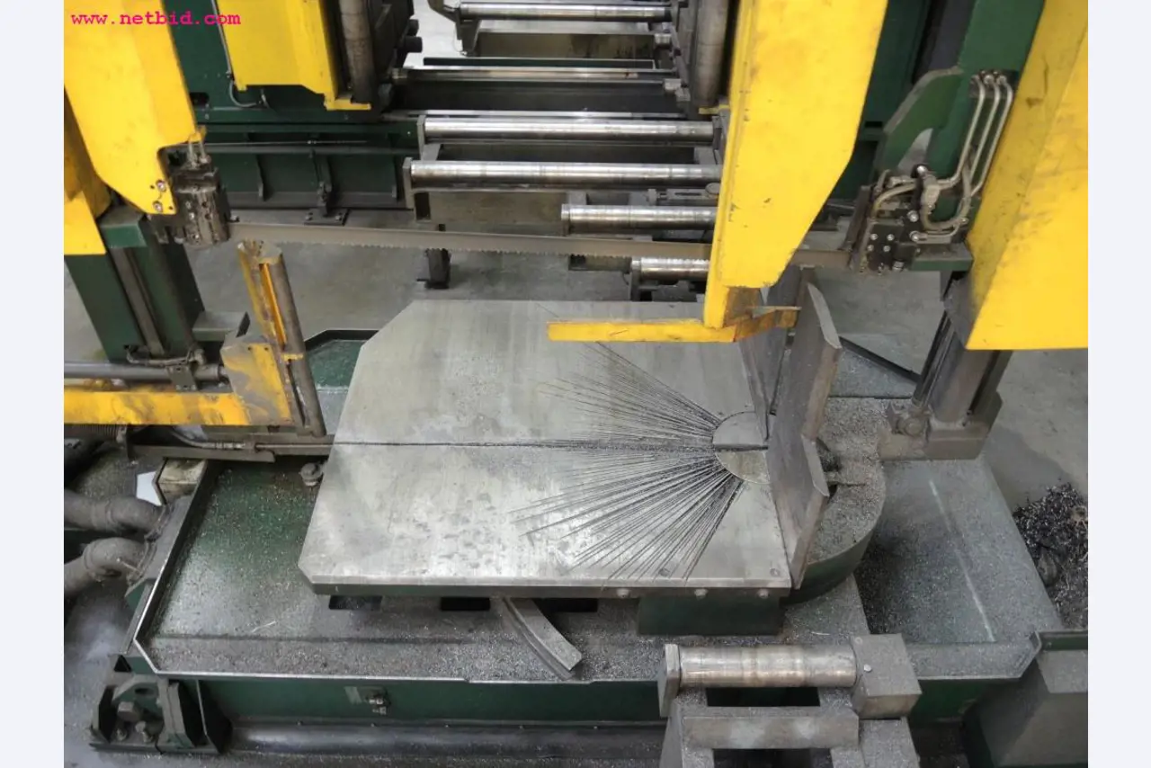 Chapas metálicas e máquinas para trabalhar metais<br><font size="2">Em colaboração com a Hilco Industrial Acquisitions bv</font>-19