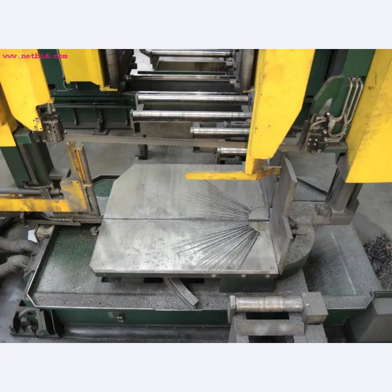 Chapas metálicas e máquinas para trabalhar metais<br><font size="2">Em colaboração com a Hilco Industrial Acquisitions bv</font>-19