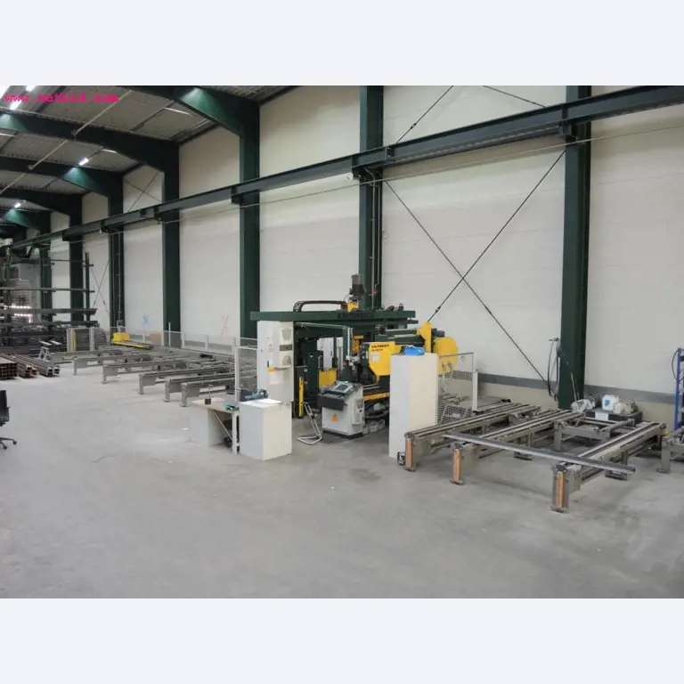 Chapas metálicas e máquinas para trabalhar metais<br><font size="2">Em colaboração com a Hilco Industrial Acquisitions bv</font>-8