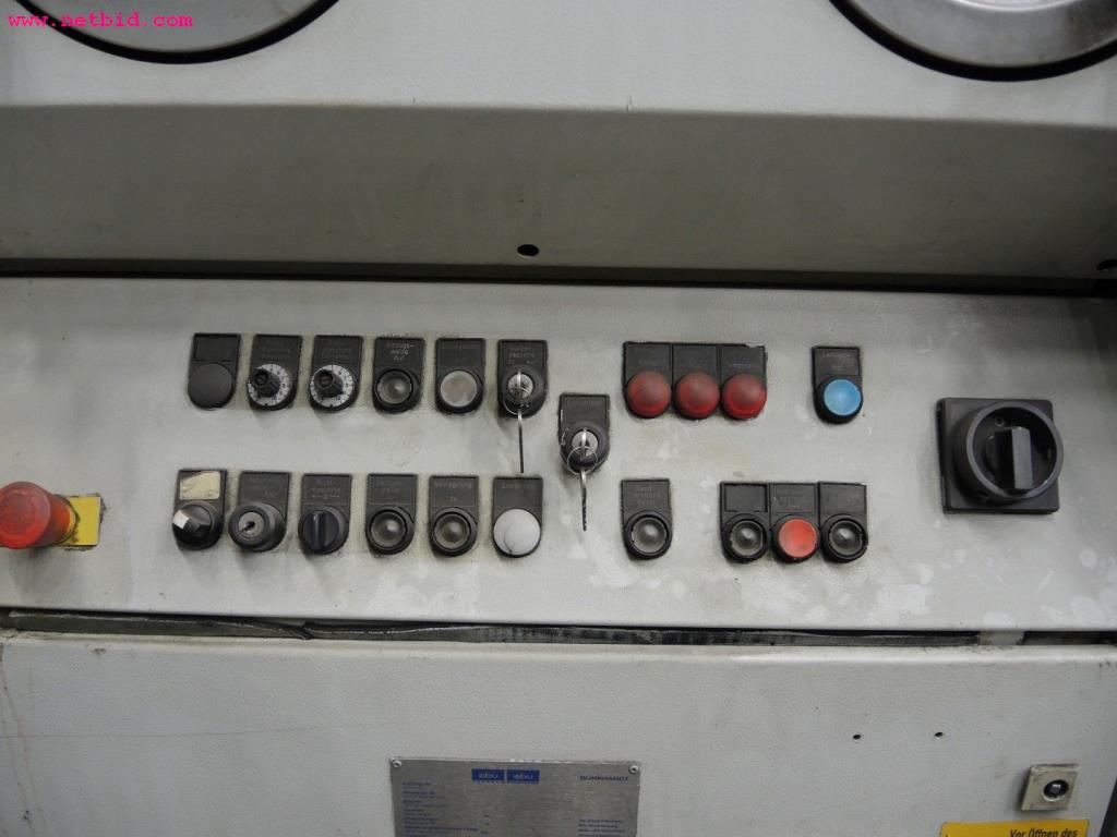 Chapas metálicas e máquinas para trabalhar metais<br><font size="2">Em colaboração com a Hilco Industrial Acquisitions bv</font>-14