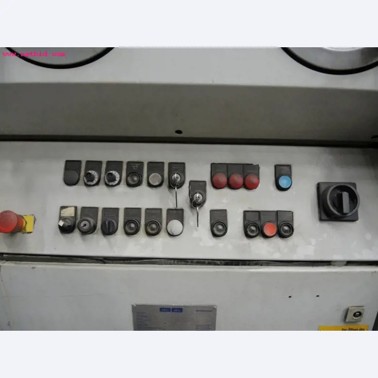 Chapas metálicas e máquinas para trabalhar metais<br><font size="2">Em colaboração com a Hilco Industrial Acquisitions bv</font>-14