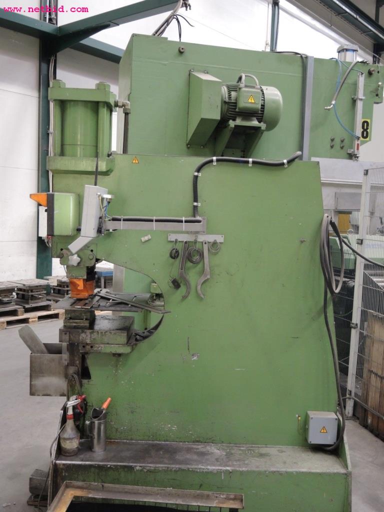 Chapas metálicas e máquinas para trabalhar metais<br><font size="2">Em colaboração com a Hilco Industrial Acquisitions bv</font>-4