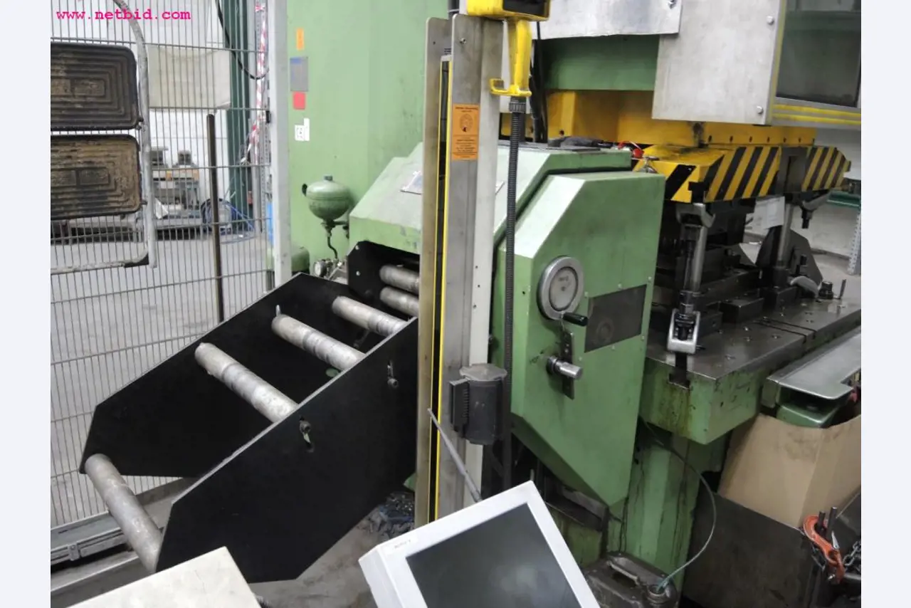 Chapas metálicas e máquinas para trabalhar metais<br><font size="2">Em colaboração com a Hilco Industrial Acquisitions bv</font>-17