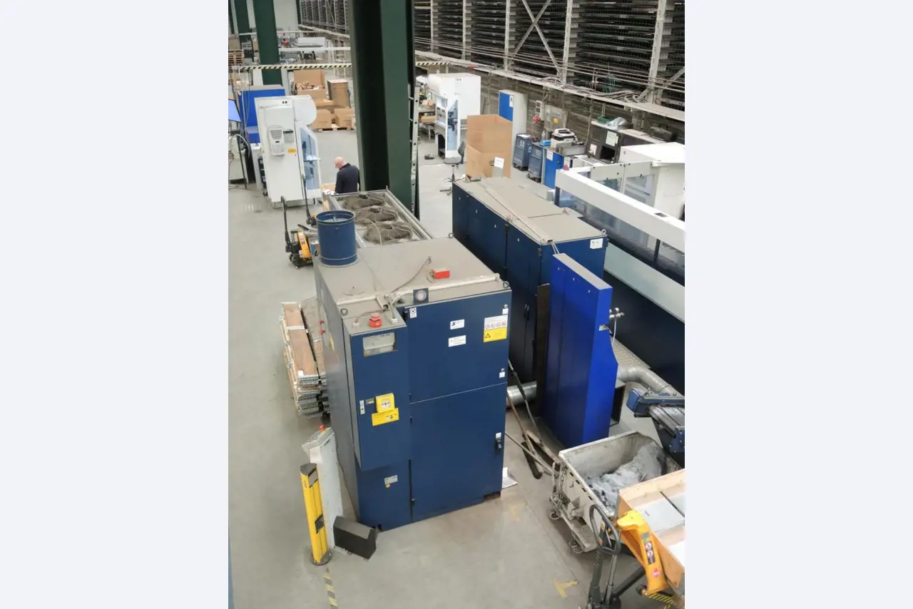 Chapas metálicas e máquinas para trabalhar metais<br><font size="2">Em colaboração com a Hilco Industrial Acquisitions bv</font>-10
