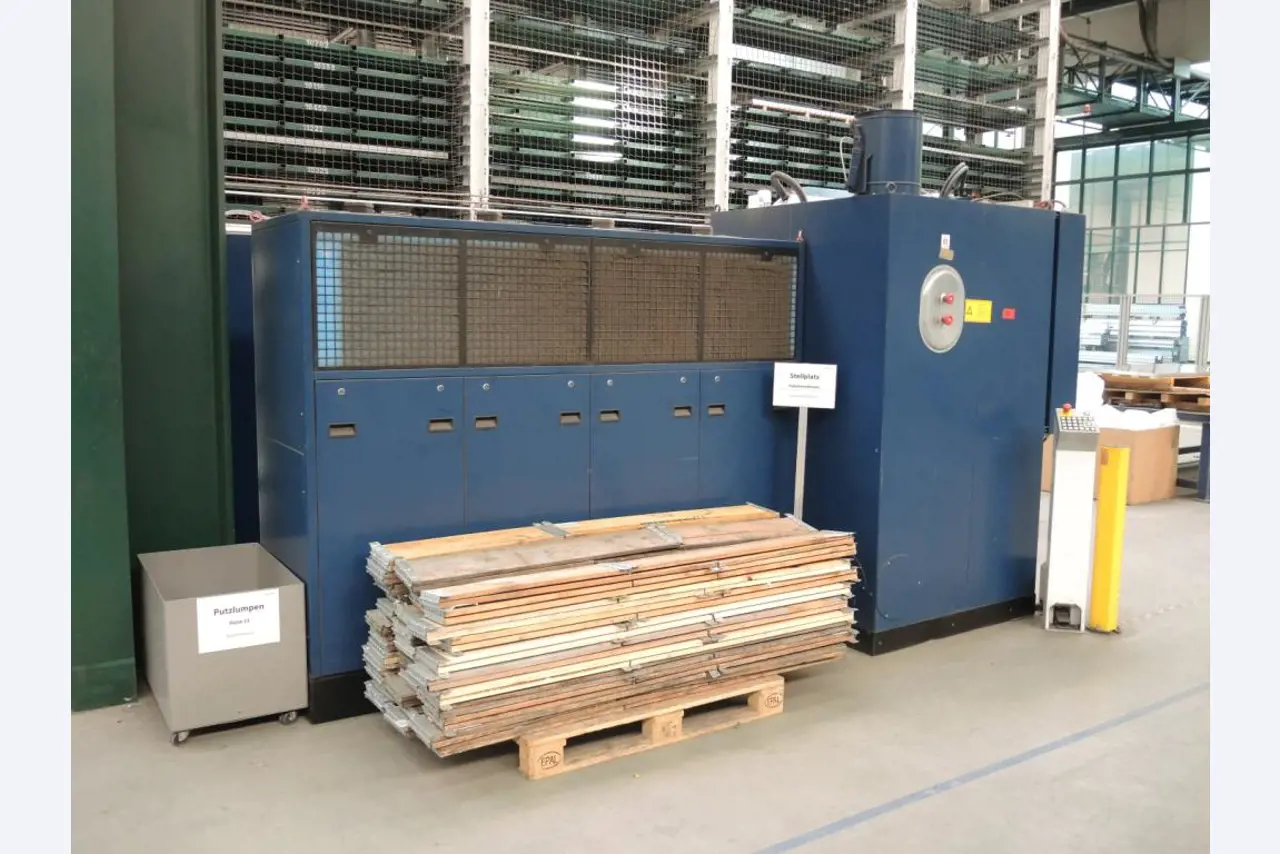 Chapas metálicas e máquinas para trabalhar metais<br><font size="2">Em colaboração com a Hilco Industrial Acquisitions bv</font>-13