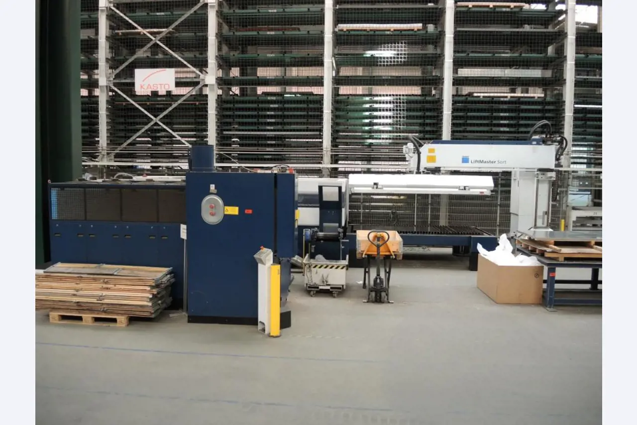 Chapas metálicas e máquinas para trabalhar metais<br><font size="2">Em colaboração com a Hilco Industrial Acquisitions bv</font>-20