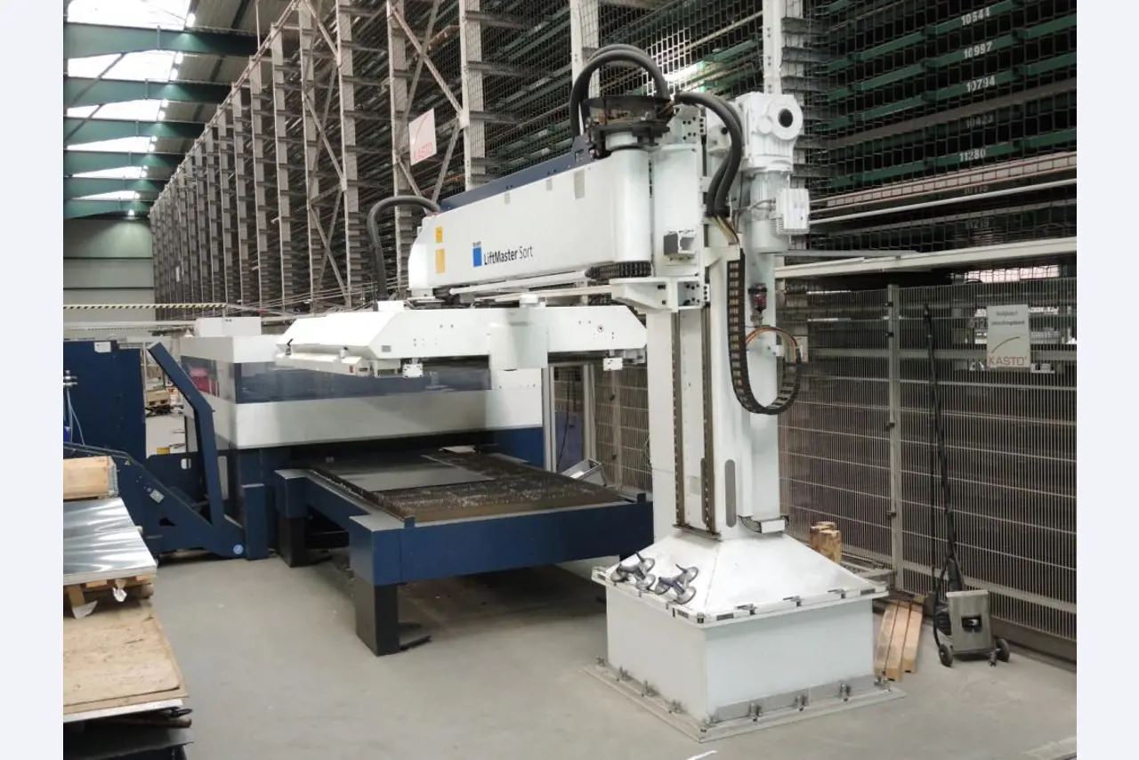 Chapas metálicas e máquinas para trabalhar metais<br><font size="2">Em colaboração com a Hilco Industrial Acquisitions bv</font>-22