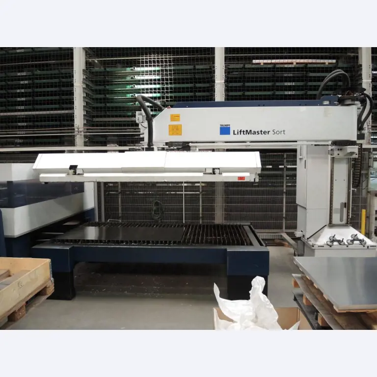 Chapas metálicas e máquinas para trabalhar metais<br><font size="2">Em colaboração com a Hilco Industrial Acquisitions bv</font>-23