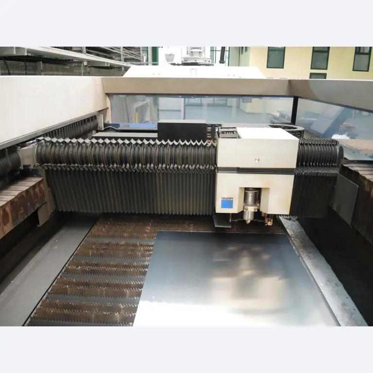 Chapas metálicas e máquinas para trabalhar metais<br><font size="2">Em colaboração com a Hilco Industrial Acquisitions bv</font>-3