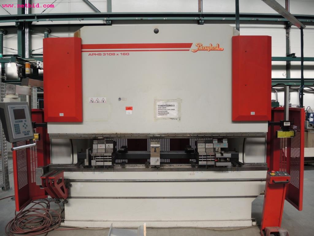 Chapas metálicas e máquinas para trabalhar metais<br><font size="2">Em colaboração com a Hilco Industrial Acquisitions bv</font>-10