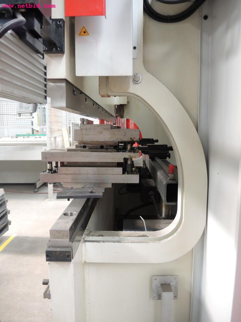 Chapas metálicas e máquinas para trabalhar metais<br><font size="2">Em colaboração com a Hilco Industrial Acquisitions bv</font>-15