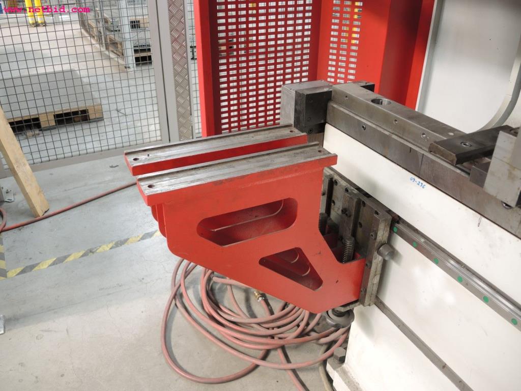 Chapas metálicas e máquinas para trabalhar metais<br><font size="2">Em colaboração com a Hilco Industrial Acquisitions bv</font>-17