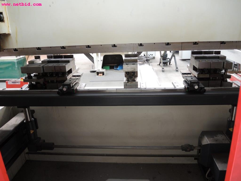 Chapas metálicas e máquinas para trabalhar metais<br><font size="2">Em colaboração com a Hilco Industrial Acquisitions bv</font>-4