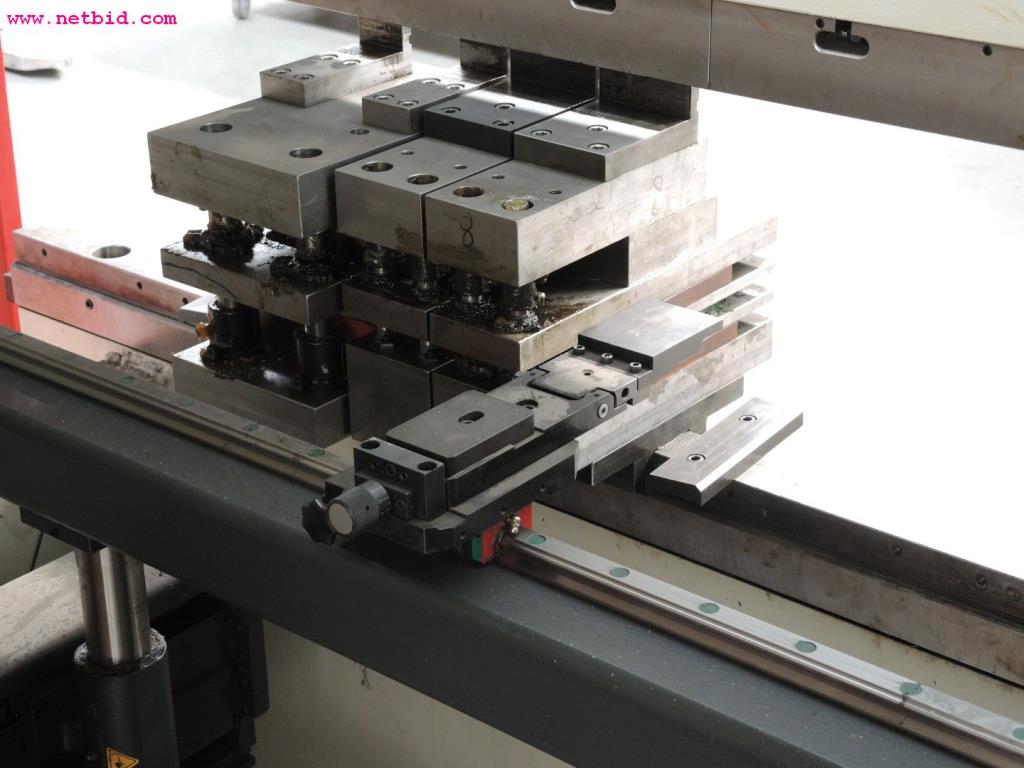 Chapas metálicas e máquinas para trabalhar metais<br><font size="2">Em colaboração com a Hilco Industrial Acquisitions bv</font>-5