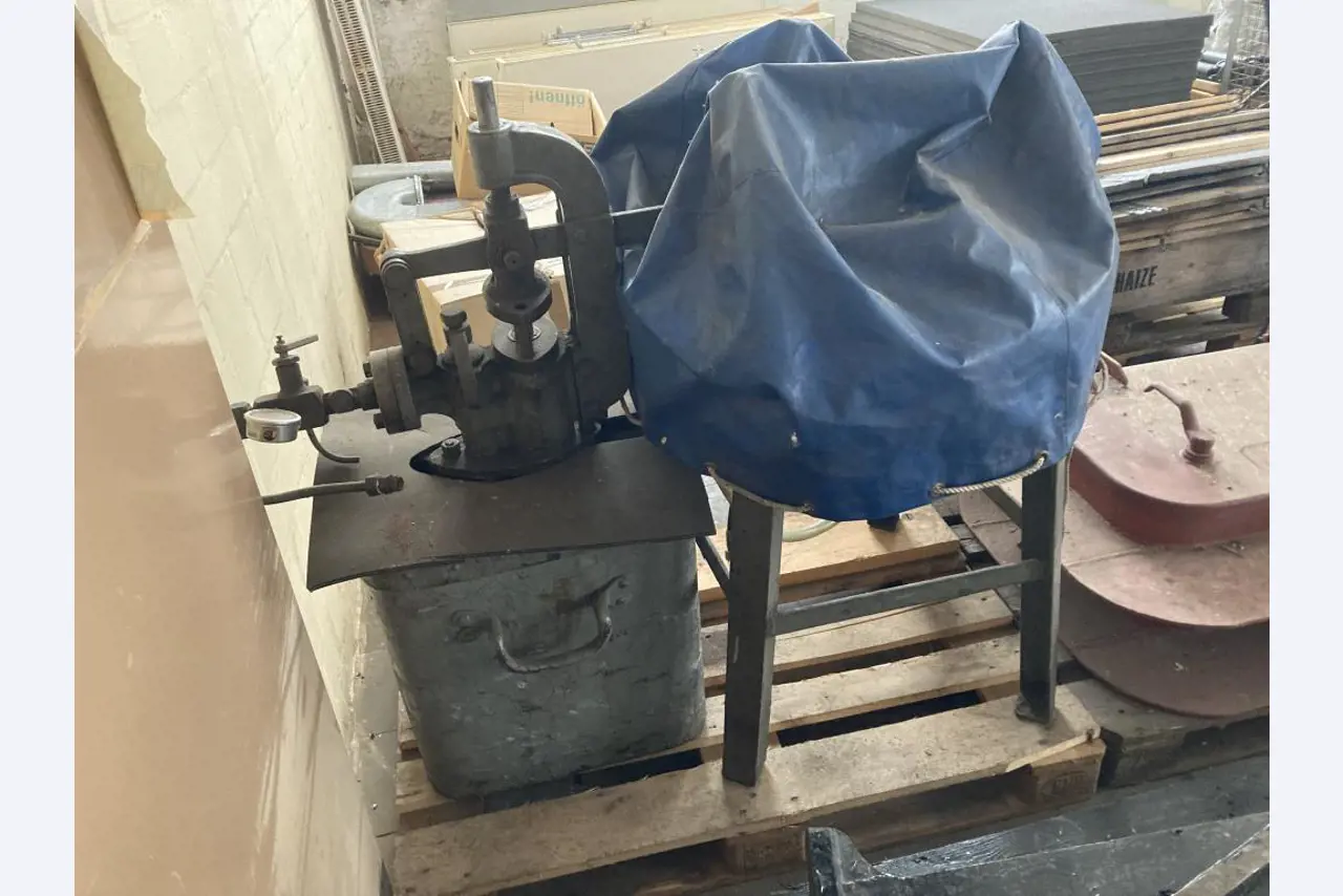 Moteur hydraulique Staffa + grappin à ferraille-37