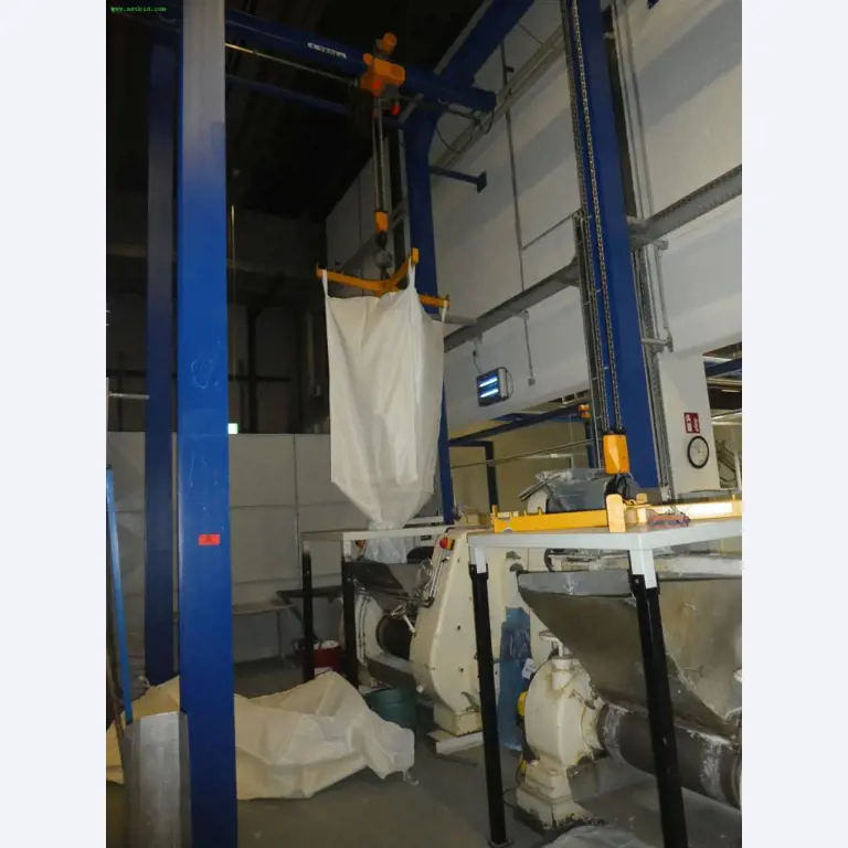 Machines for producing soap, as well as the entire factory and office equipment <br>-7