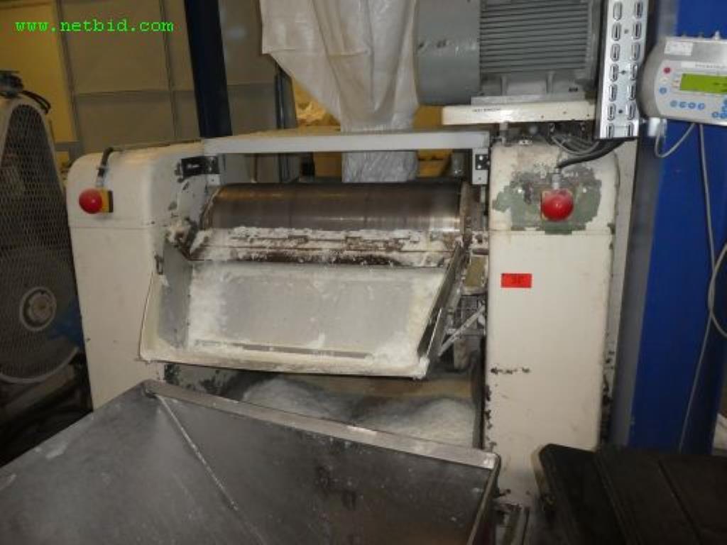 Máquinas para a produção de sabonetes, bem como todo o equipamento fabril e de escritório<br>-4