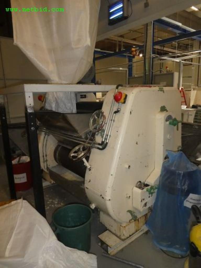 Máquinas para a produção de sabonetes, bem como todo o equipamento fabril e de escritório<br>-5